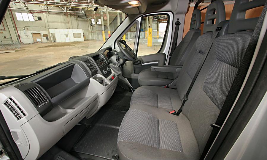 Peugeot Boxer 2006 года  (фото 76 из 81)